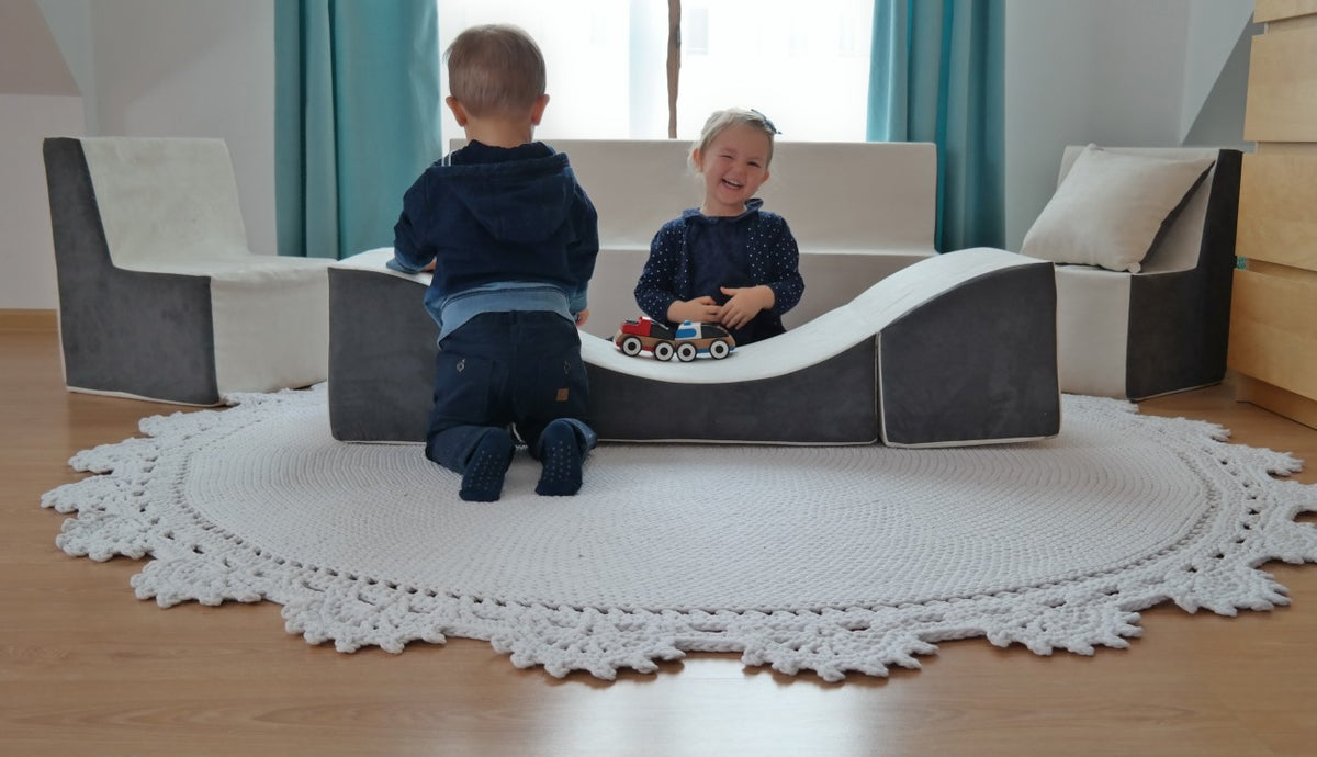 Barnmöbelset: 2xfåtölj + soffa + vilstol