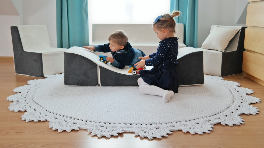 Barnmöbelset: 2xfåtölj + soffa + vilstol