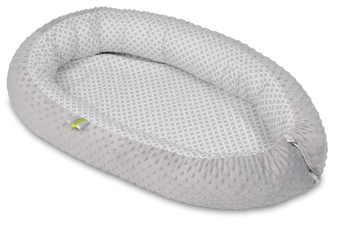 Babynest i minky för nyfödda